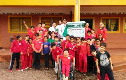 Residentes de Pediatría realizan Fichas Médicas para una escuela de la Comunidad