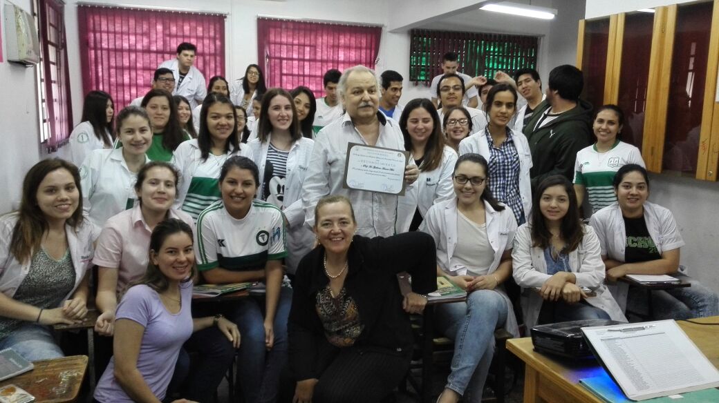 Día Mundial del Docente ¡Felicidades a los de la Facultad de Medicina UNI!