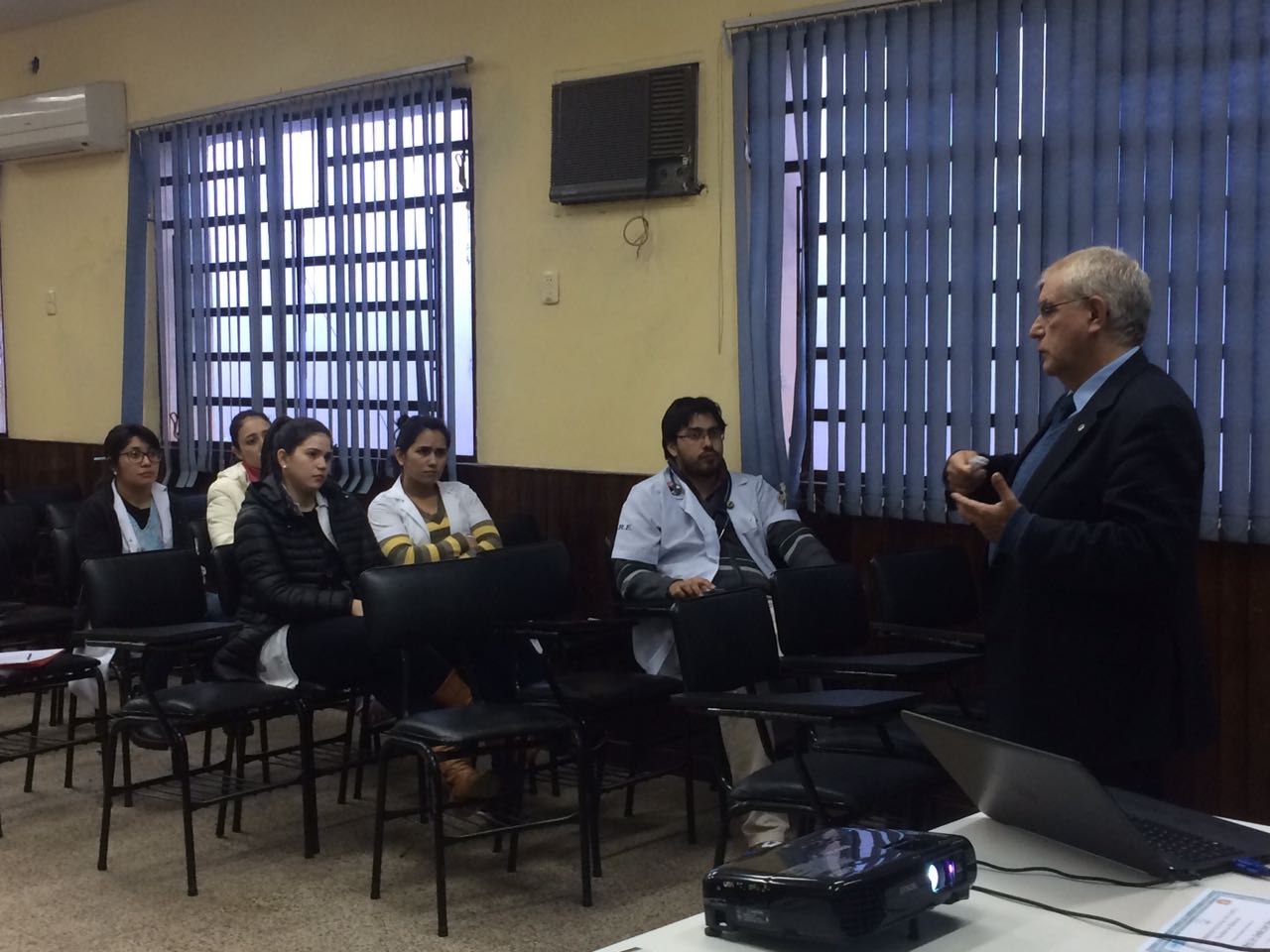 Experto en Ética de la UNESCO  dicta Curso Especial de Bioética en la Facultad de Medicina UNI