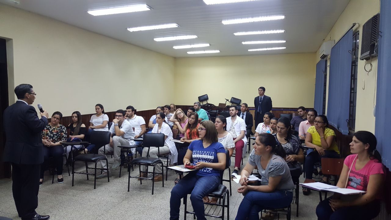 Charla los Profesionales de Blanco y la Responsabilidad Legal