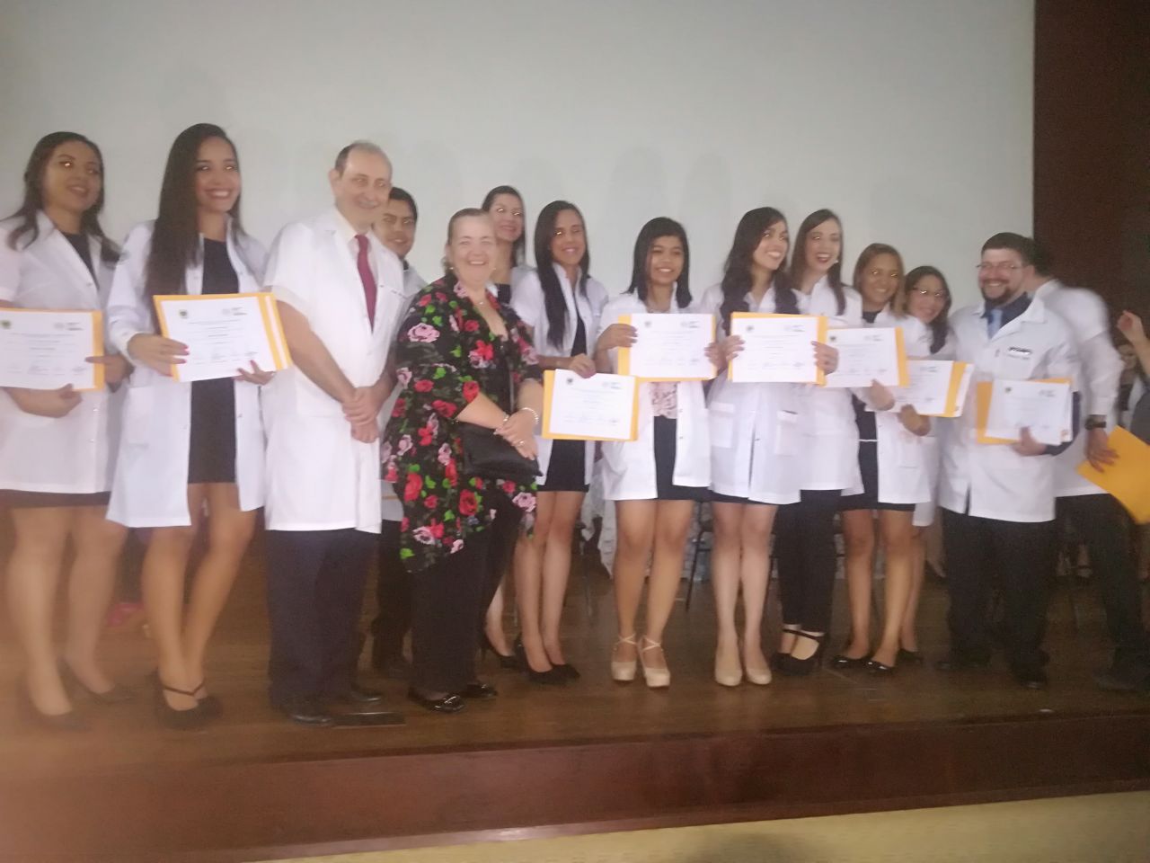 Acto de Clausura de las Residencias Médicas en el HNI