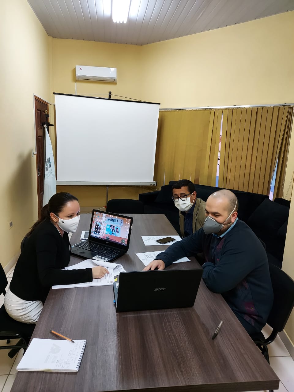 Reunión del Equipo de Traumatología con miras a la   Acreditación por la ANEAES