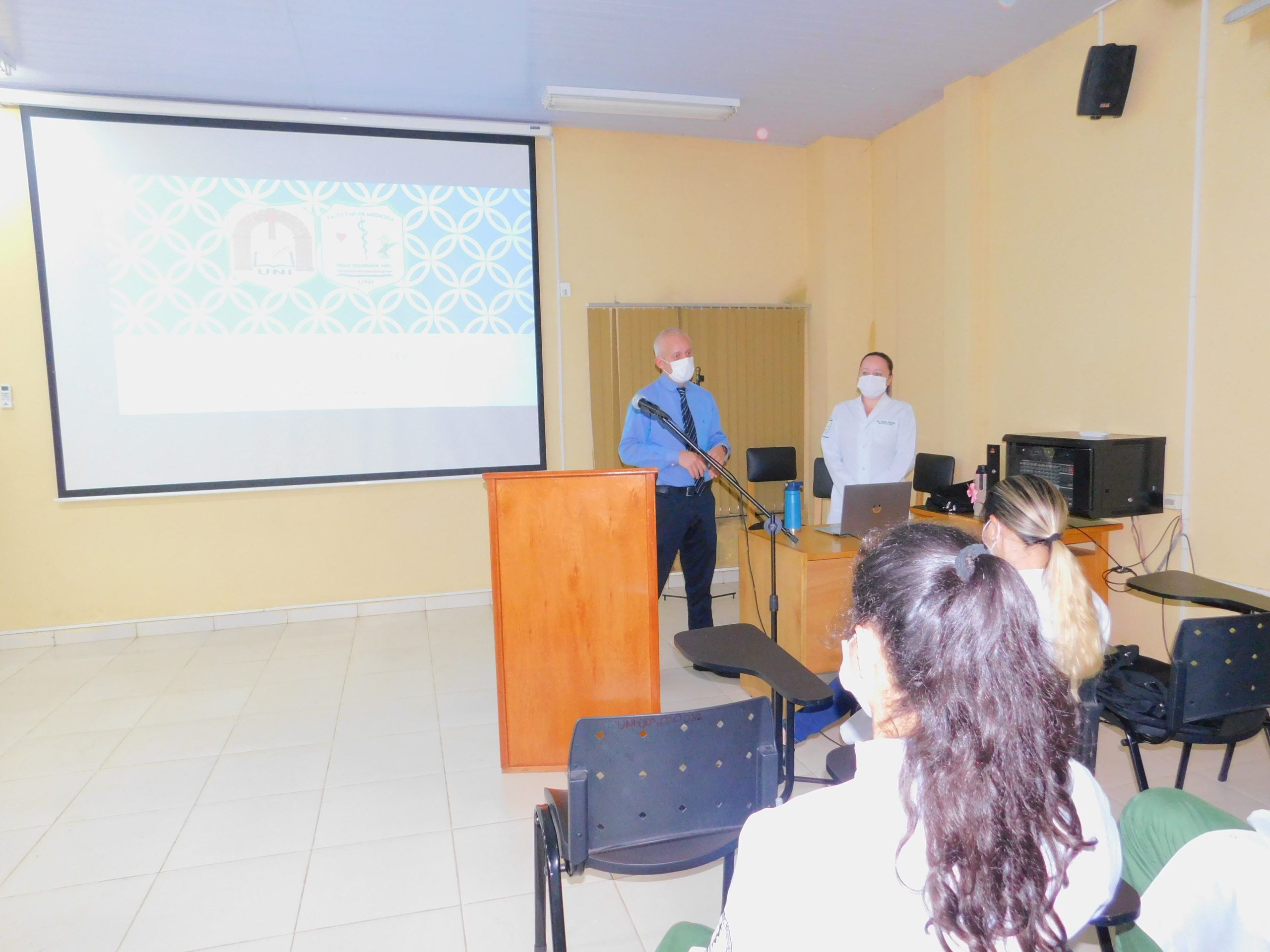 Bienvenida a los Residentes de Posgrado