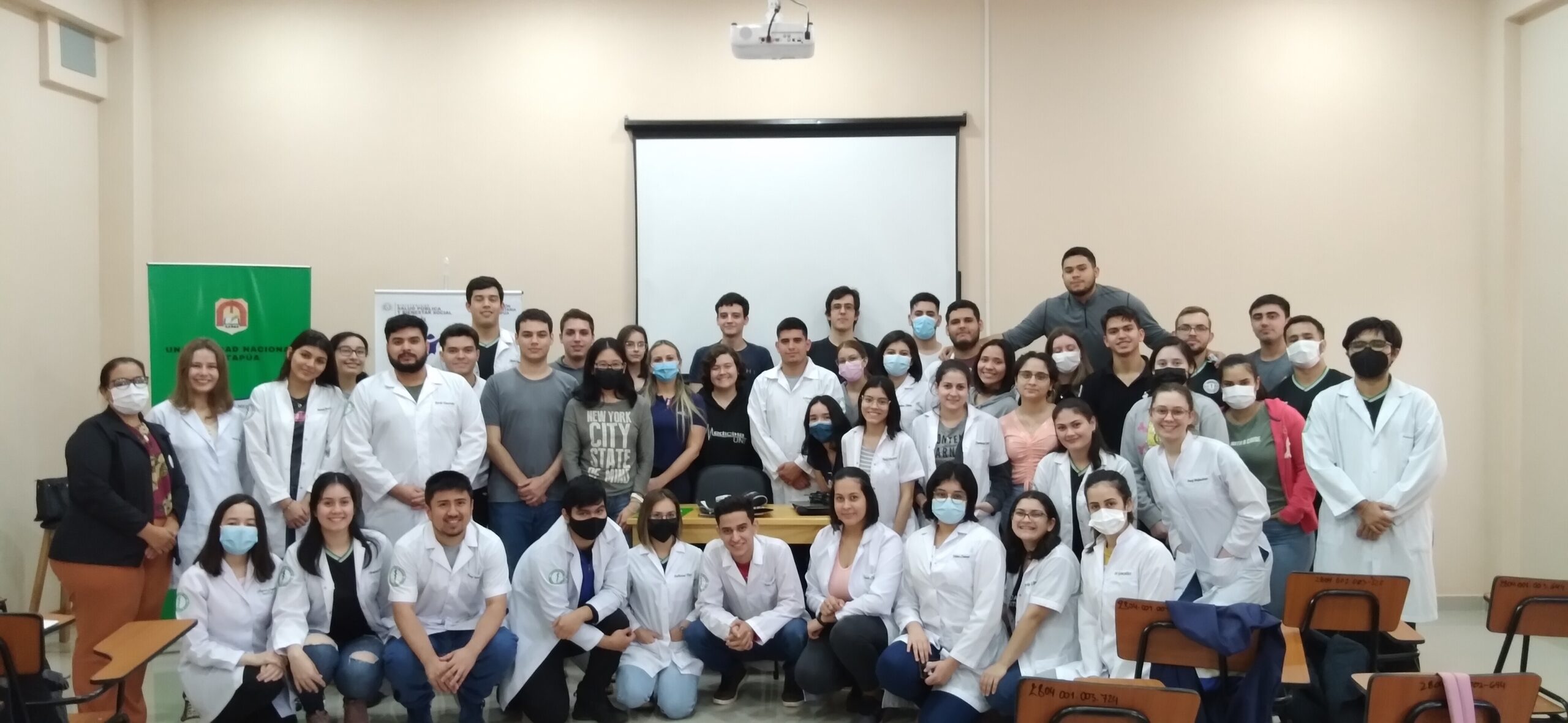 Charla sobre Tuberculosis en Medicina UNI