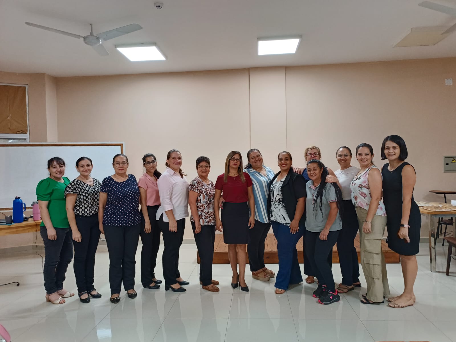 Charla en conmemoración al Día de la Mujer Paraguaya «Mujeres Capaces»