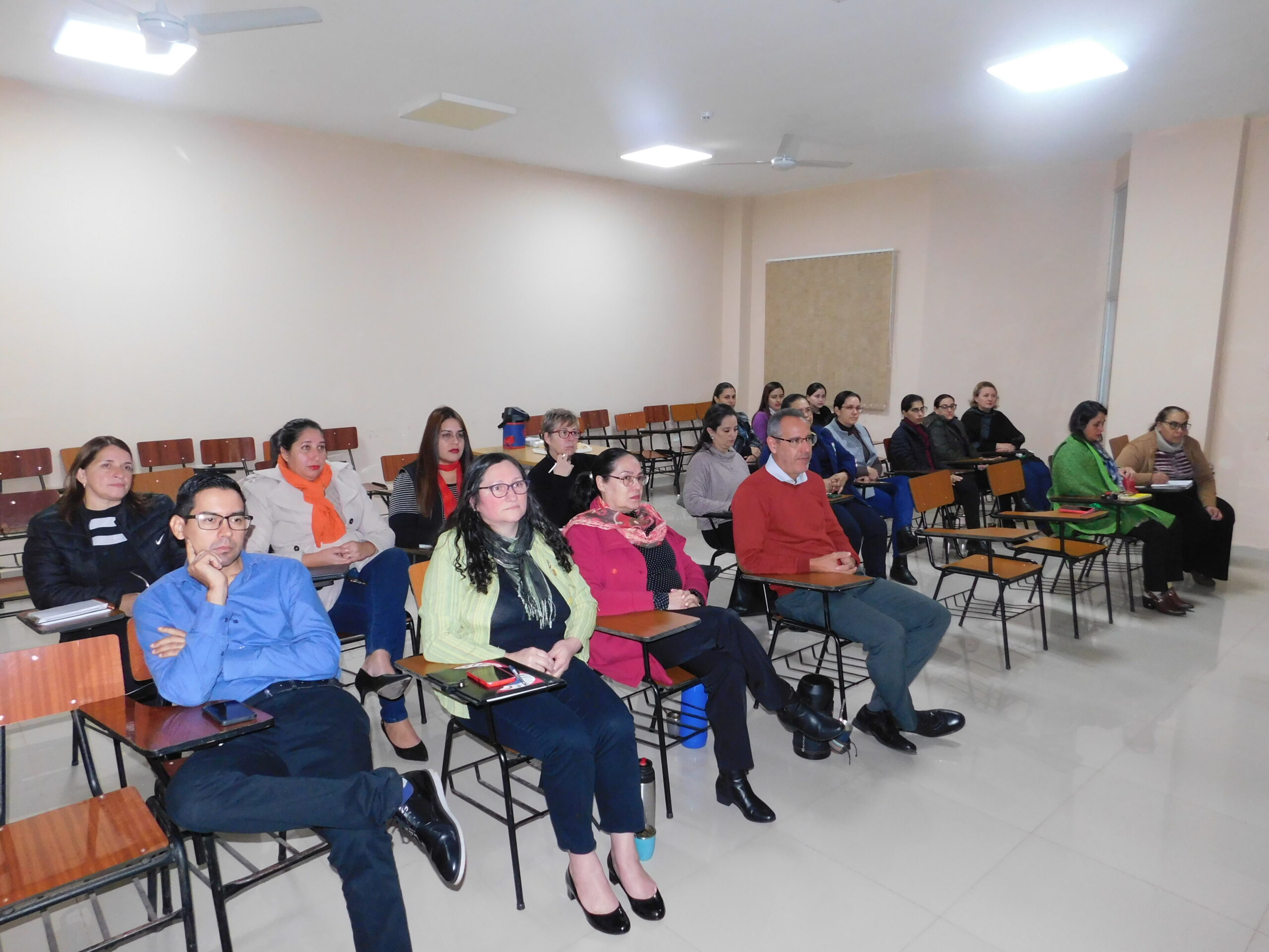 Capacitación en Políticas de Información y Comunicación Institucional en la Facultad de Medicina UNI