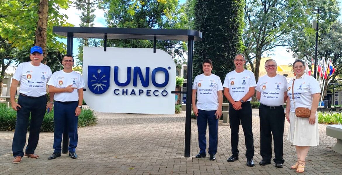 Decano de la Facultad de Medicina acompaña a la  comitiva del Rector de la UNI a la visita Institucional de la UNOCHAPECÓ en Brasil