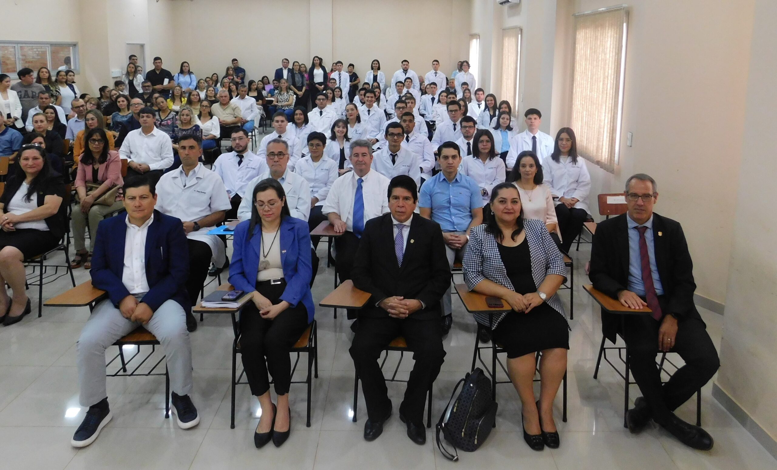 Inicio de Actividades Académicas 2025 en la Facultad de Medicina de la Universidad Nacional de Itapúa