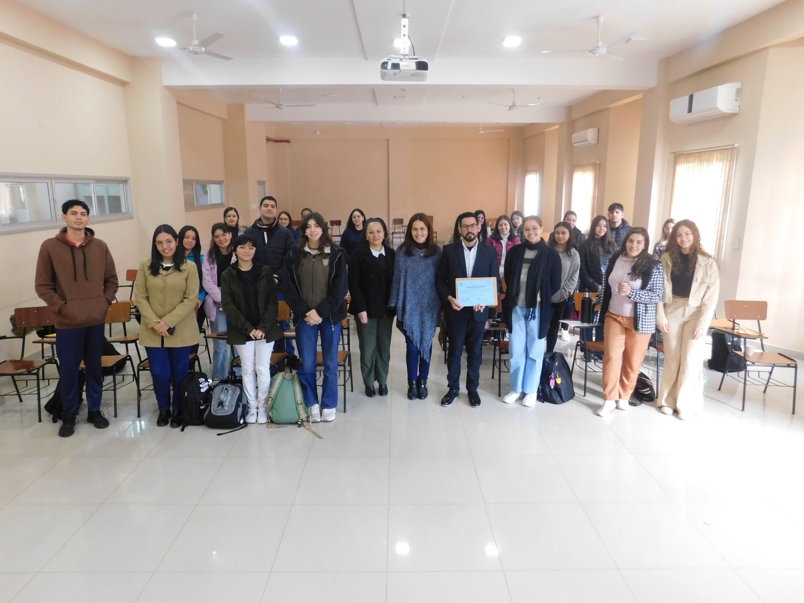 Taller “Manejo del Estrés” reunió a la comunidad universitaria en la Facultad de Medicina-UNI