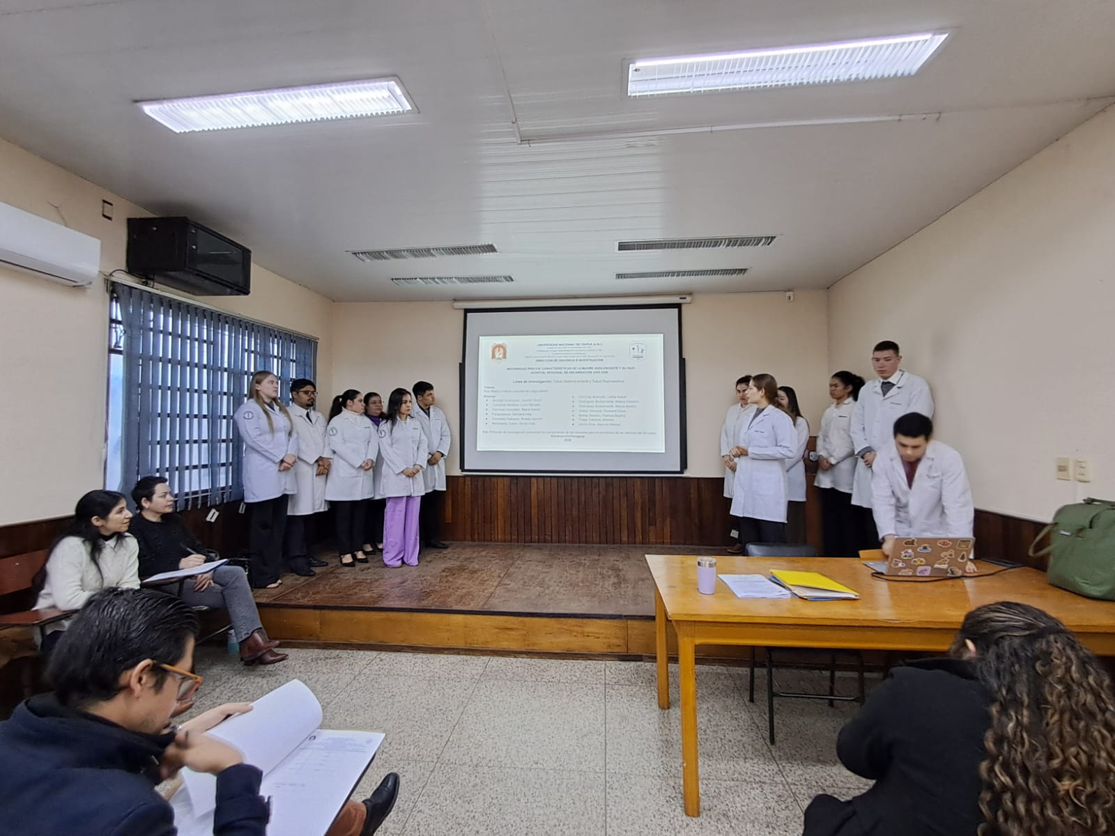 Estudiantes del Cuarto Curso Defendieron sus Protocolos de Investigación