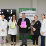 Estudiantes de Medicina de la UNI entregan buzones con mensajes motivacionales para pacientes oncológico