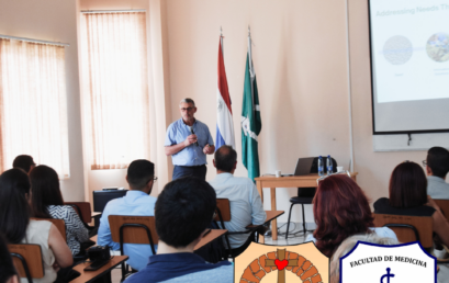 Conferencia magistral sobre licenciamiento de tecnologías académicas en salud en la Facultad de Medicina-UNI