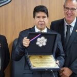 Consejo Superior Universitario reconoce al Viceministro de Educación Superior.
