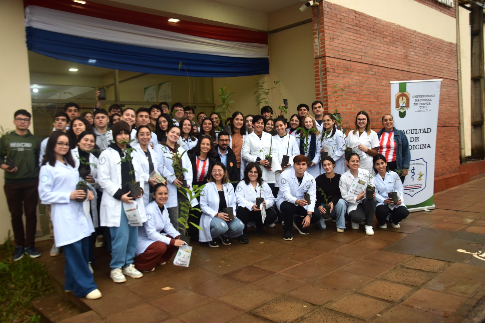 Facultad de Medicina UNI celebra el Día Nacional del Árbol con la sexta edición de “Medicina Verde”