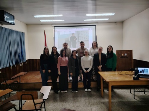 Residentes de Medicina Interna fortalecen la educación médica continua mediante actividades de extensión universitaria. Residentes de Medicina Interna fortalecen la educación médica continua mediante actividades de extensión universitaria.