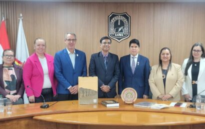La Facultad de Medicina acompañó la visita del Embajador de la India en Paraguay a la Universidad Nacional de Itapúa.