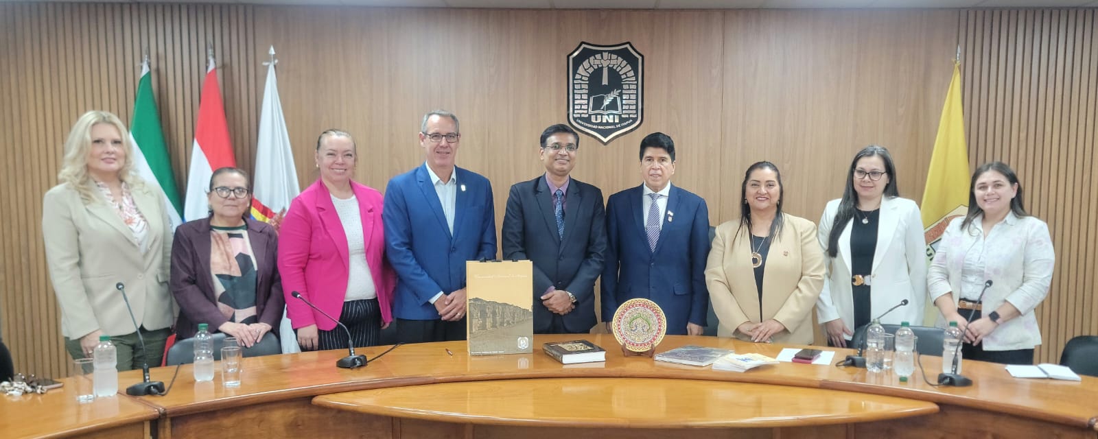 La Facultad de Medicina acompañó la visita del Embajador de la India en Paraguay a la Universidad Nacional de Itapúa.